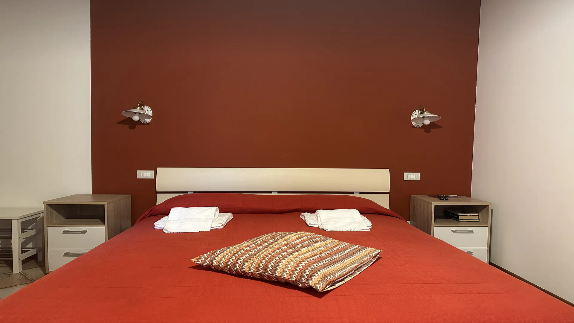 Copertina del mini appartamento con letto matrimoniale presso l'agriturismo Al Buttasella a Lavariano di Mortegliano (UD).