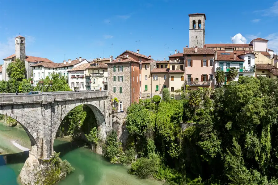 Ponte del diavolo di Cividale del Friuli a pochi chilometri dall'Agriturismo Al Buttasella.